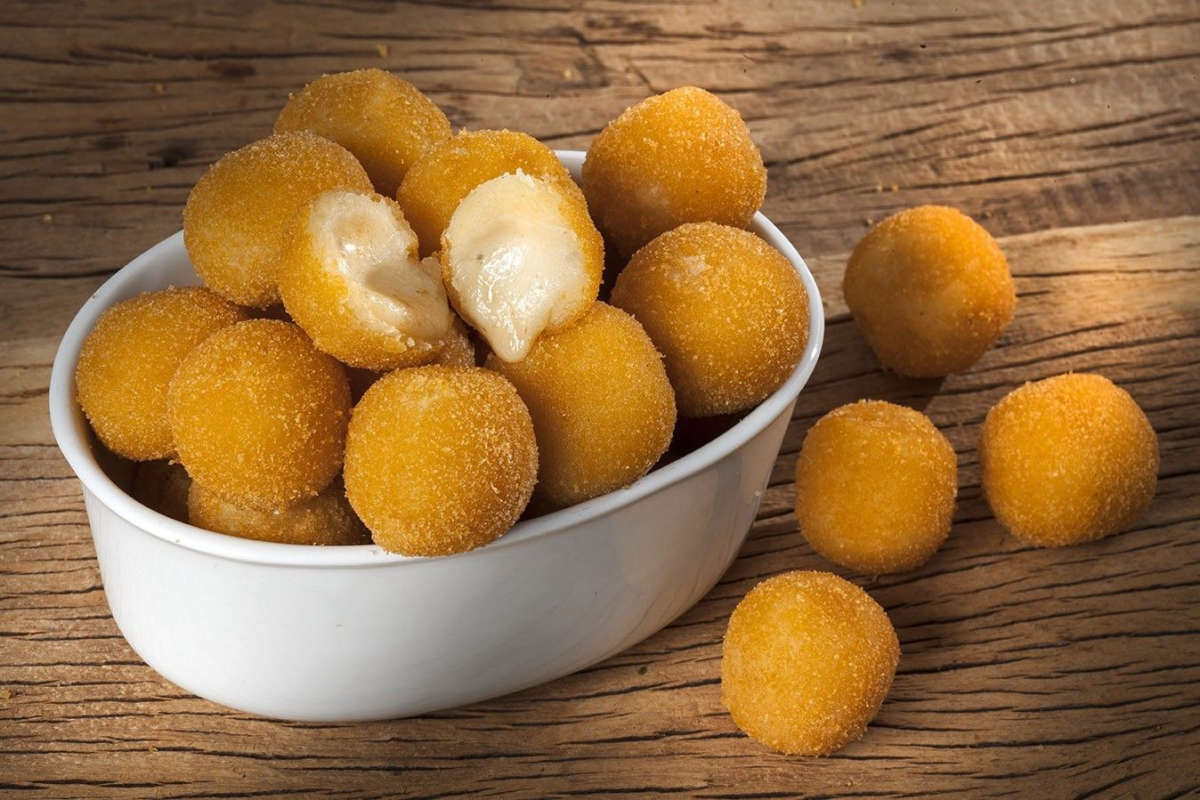 BOLINHA DE QUEIJO