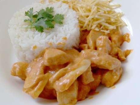 ESTROGONOFE DE FRANGO