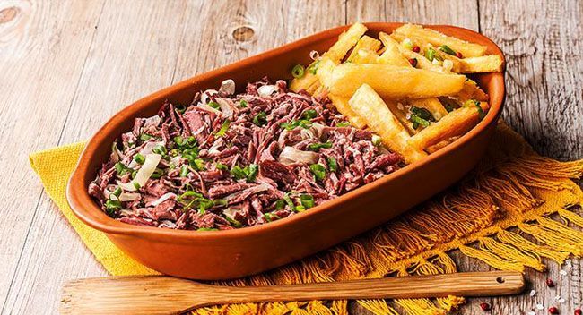 CARNE SECA COM AIPIM